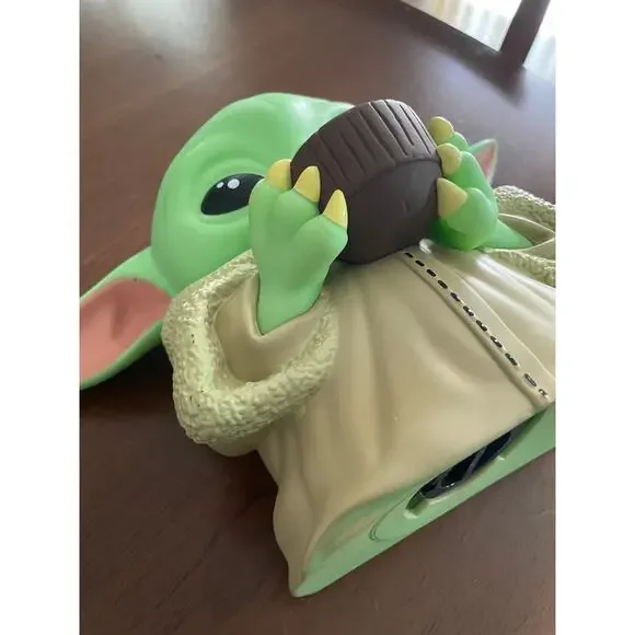 Grogu - The Child Mandalorian Piggy bank PVC Money Bank - Picture 6 of 7